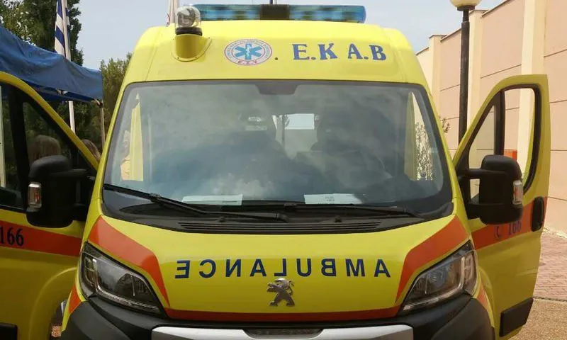 Θεσσαλονίκη: Παρέσυρε πεζό με το αυτοκίνητο και τον εγκατέλειψε