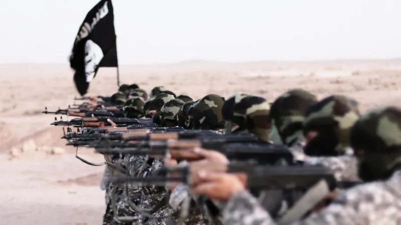 Σοκάρει το ISIS: Δημοσίευσε βίντεο με την εκτέλεση δύο δικαστικών
