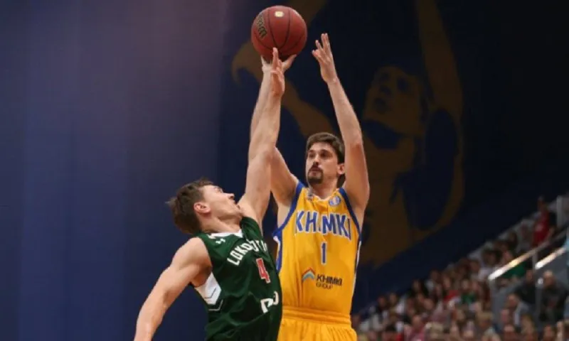 Απίθανες φάσεις από τα πλέι οφ της VTB (vid)