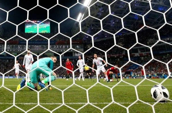 Γκάφα ολκής του Ντε Χέα και... 2-1 η Πορτογαλία (vid)
