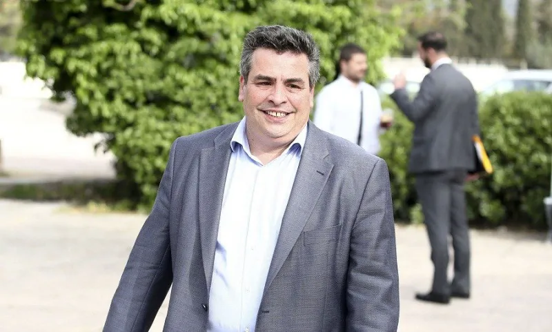Δημάτος: «Εμείς δεν βρίζουμε, ακούμε» (pic)