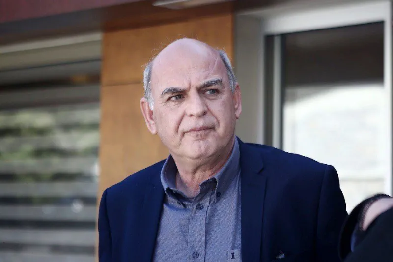 Γραμμένος: «Χρειαζόμαστε εξωστρέφεια, ενότητα διαφάνεια»