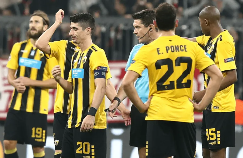 Μπάγερν-ΑΕΚ 2-0: "Χειρουργείο" από Γιουγκ, εκτέλεση από Λεβαντόφσκι