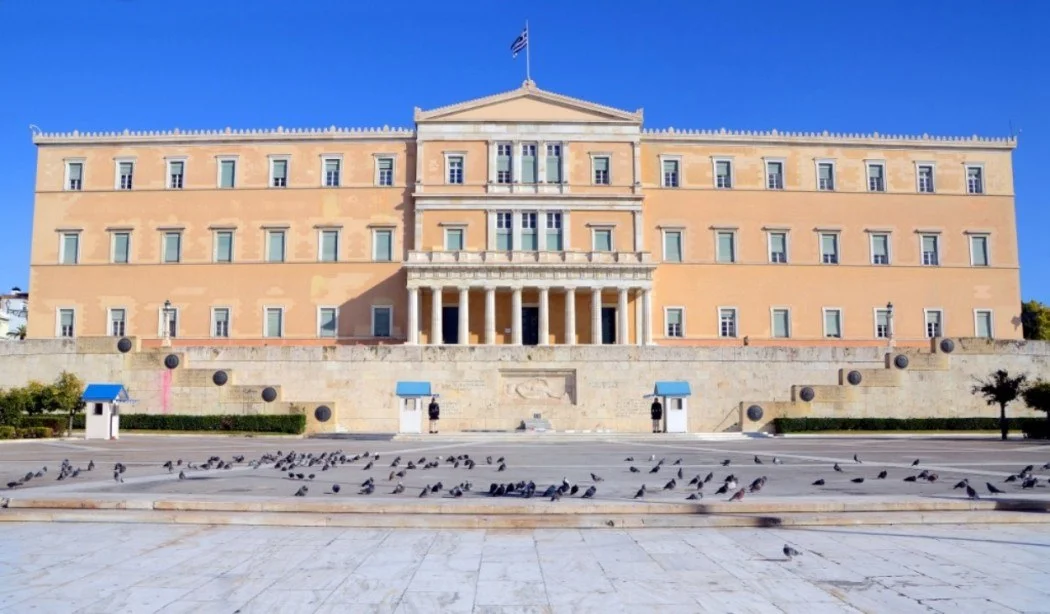 Με τη διαδικασία του επείγοντος η συζήτηση του νομοσχεδίου για τις συντάξεις