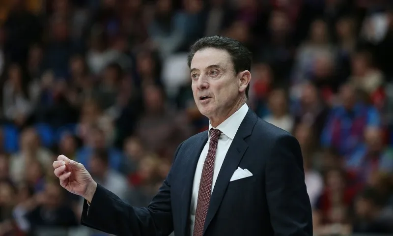 NCAA: Ο Πιτίνο βλέπει… Βιρτζίνια (pic)