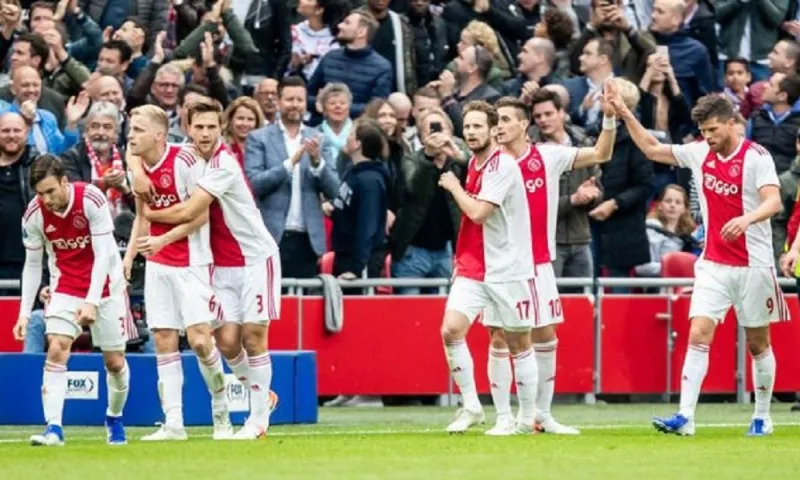 Ουσιαστικά πρωταθλητής ο Άγιαξ, στο +3 από Αϊντχόφεν