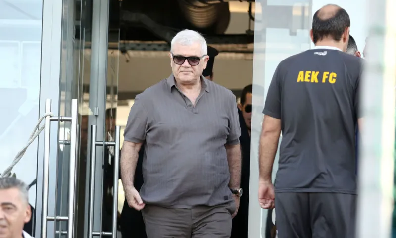 Η ΑΕΚ επιμένει: Δεν κάνει πίσω για Περέιρα