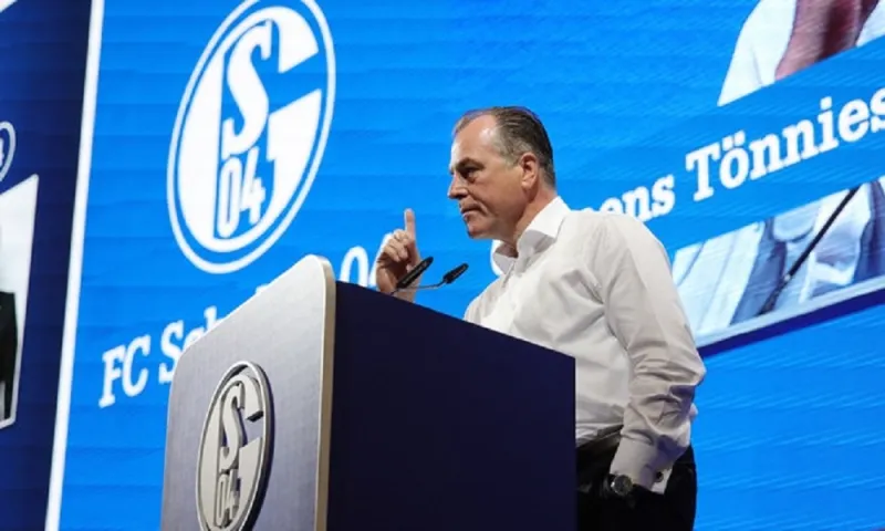 Σάλκε: «Τελείωσαν» τον πρόεδρο για ρατσιστική δήλωση