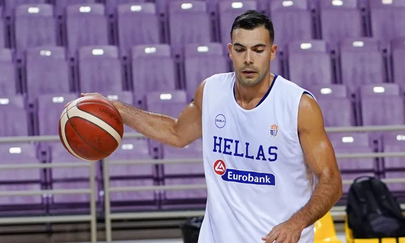 Σλούκας: Αμφίβολος για το Παγκόσμιο!