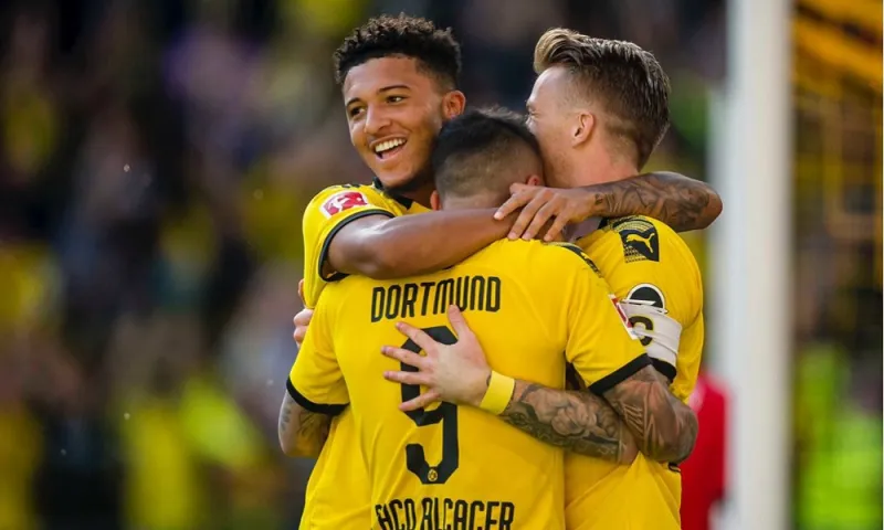 Bundesliga: «Τεσσάρα» η Ντόρτμουντ (vids)