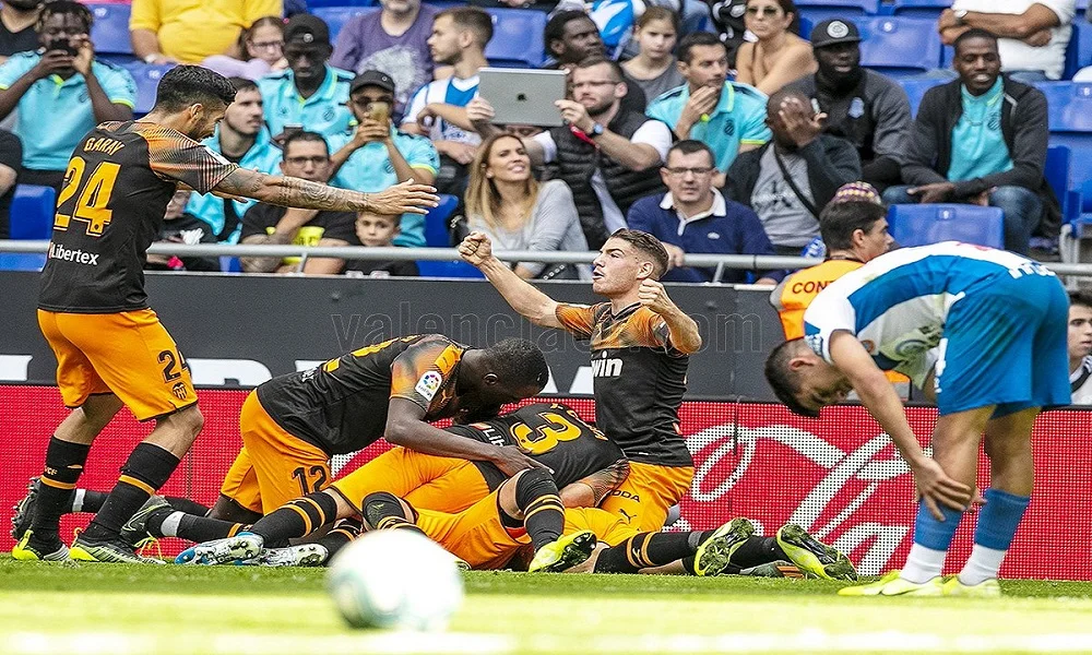 Με ανατροπή η Βαλένθια, 2-1 την Εσπανιόλ (vid)