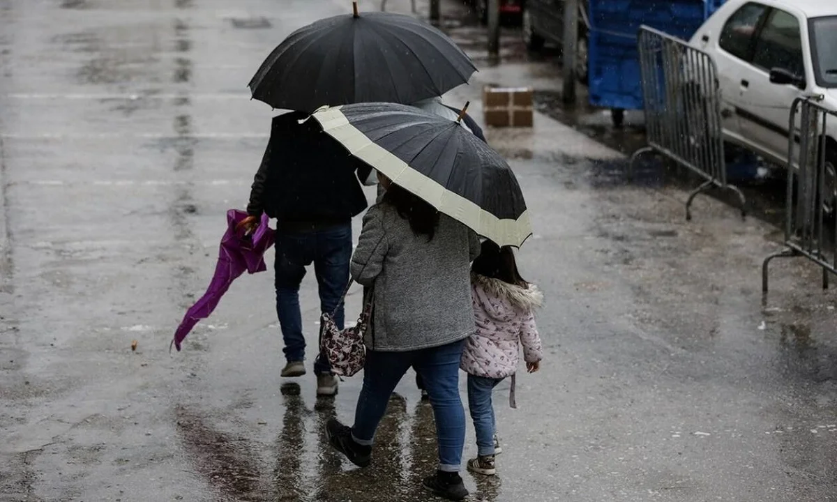Καιρός 18/11: Βροχερός σε όλη τη χώρα