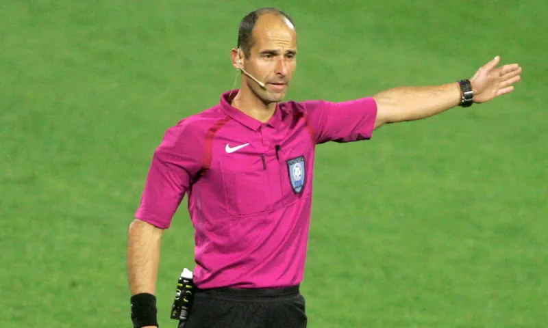 Super League: Καραντώνης στο Αγρίνιο, Φωτιάς στην Τούμπα