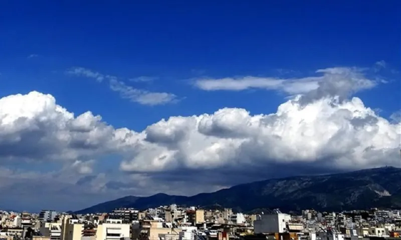 Καιρός (17/12): Γενικά αίθριος με λίγες νεφώσεις