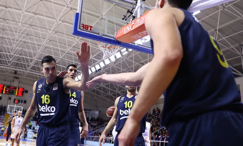Φενέρμπαχτσε: Με ηχηρές απουσίες στο ΣΕΦ