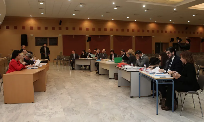 ΕΕΑ: «Διαψεύδει ο Άρειος Πάγος την παραγγελία»