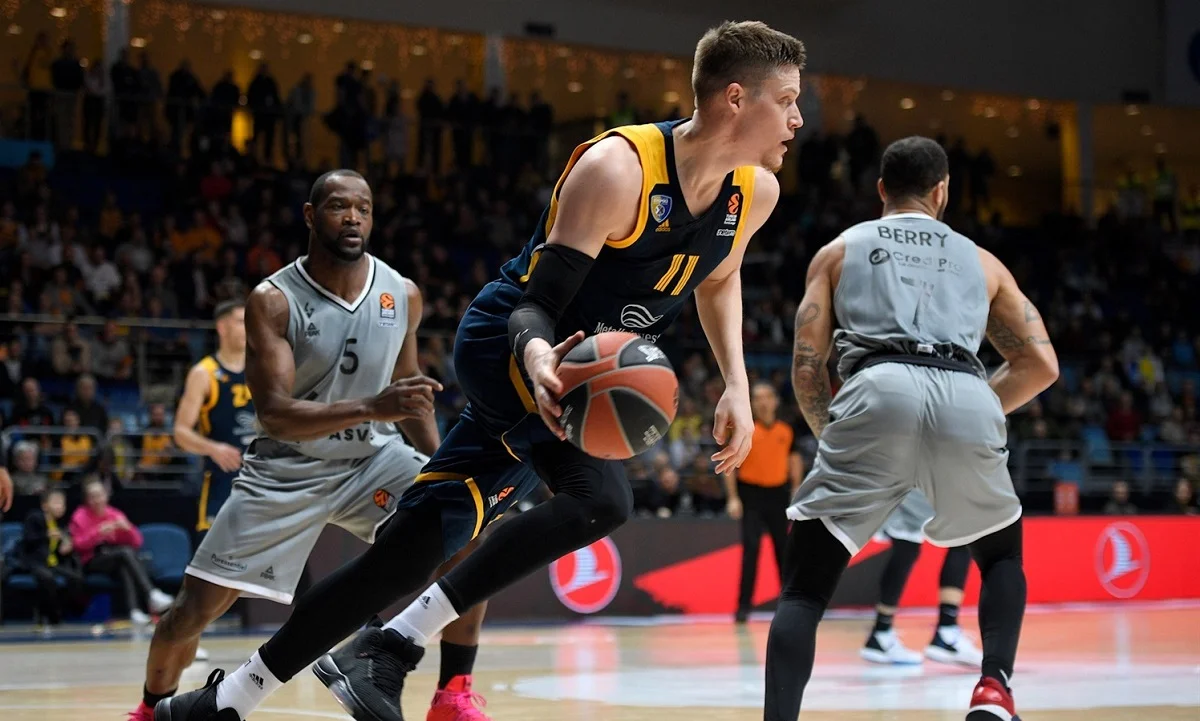 Χίμκι – Βιλερμπάν 108 – 79: Προσπέρασε τον Ολυμπιακό με σούπερ Σβεντ! (vid)
