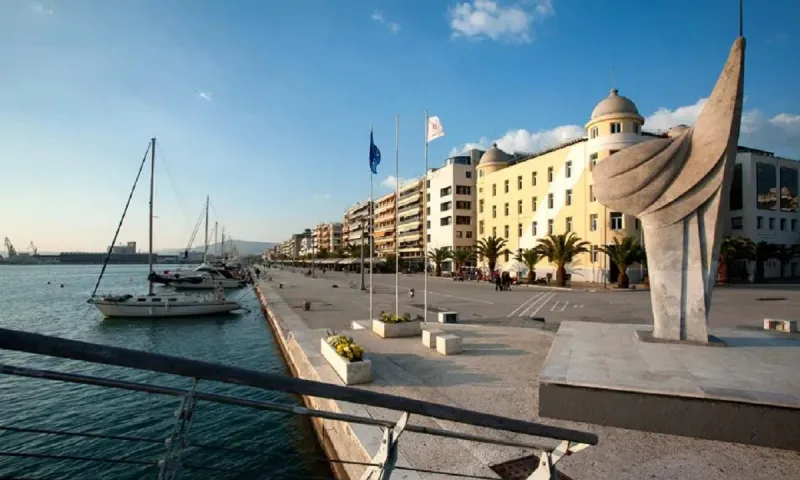 Ο Μπέος κλείνει την παραλία του Βόλου