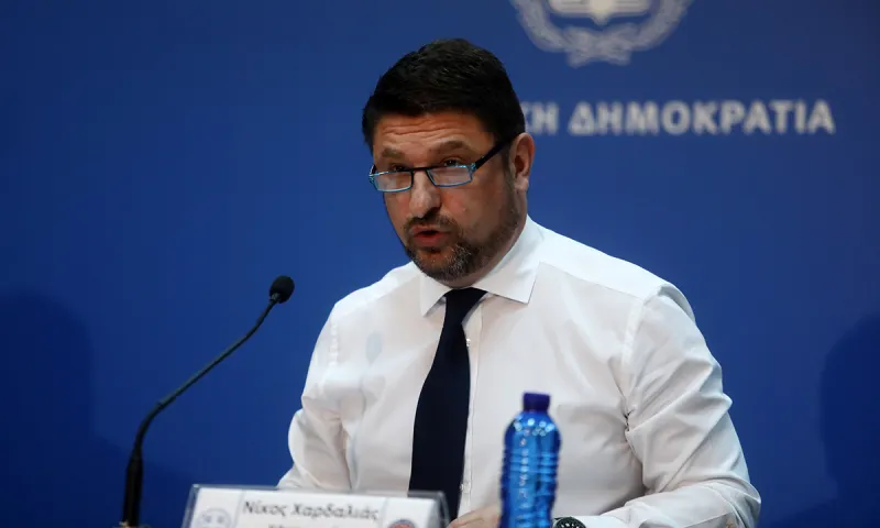 Χαρδαλιάς: «Κλείνουν παραλίες σε Πάτρα και Βόλο» (vid)
