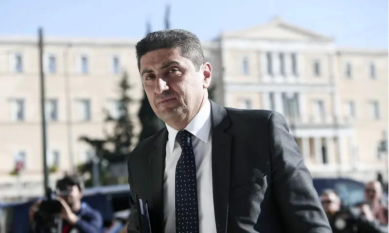 Αυγενάκης: «Ανοιχτό θέμα η αναδιάρθρωση - Δεν θα συνεχιστεί το ερασιτεχνικό ποδόσφαιρο»