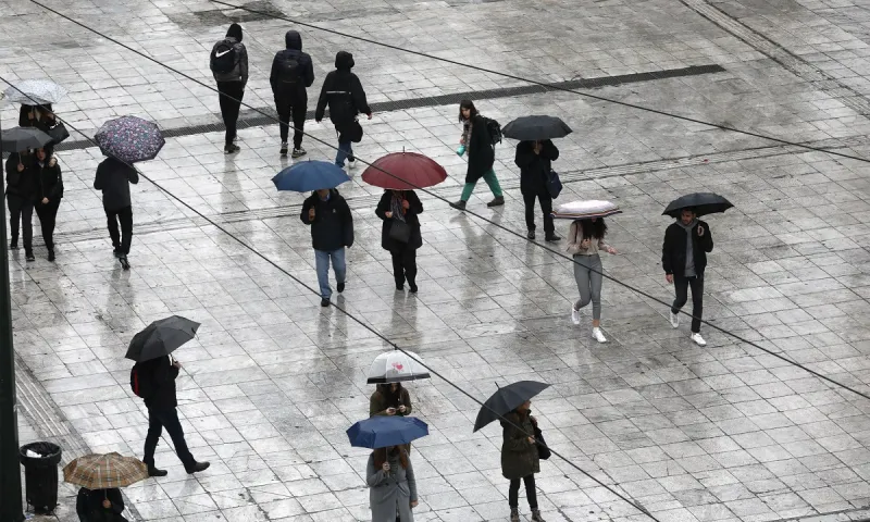 Καιρός 14/4: Τοπικές βροχές, σποραδικές καταιγίδες