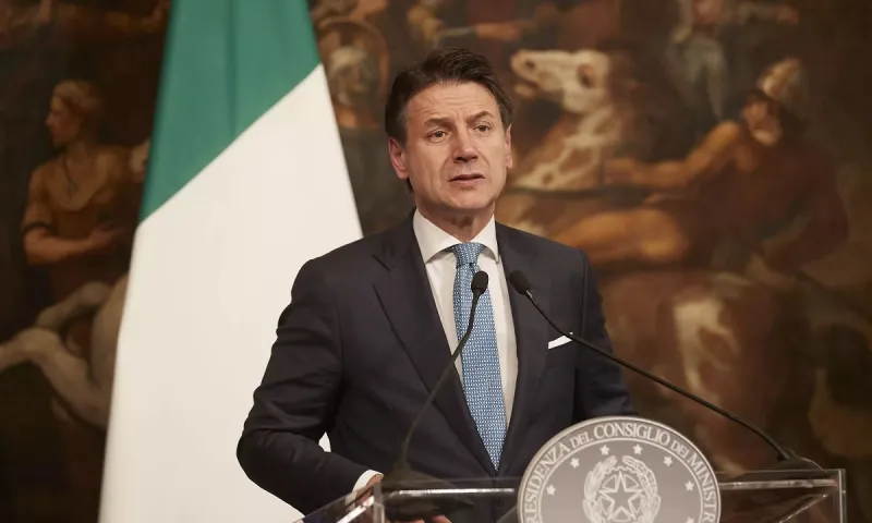 Κόντε: «Δεν έχουμε ξεχάσει τις απαράδεκτες θυσίες που υποχρεώθηκαν οι Έλληνες για να δανειστούν»