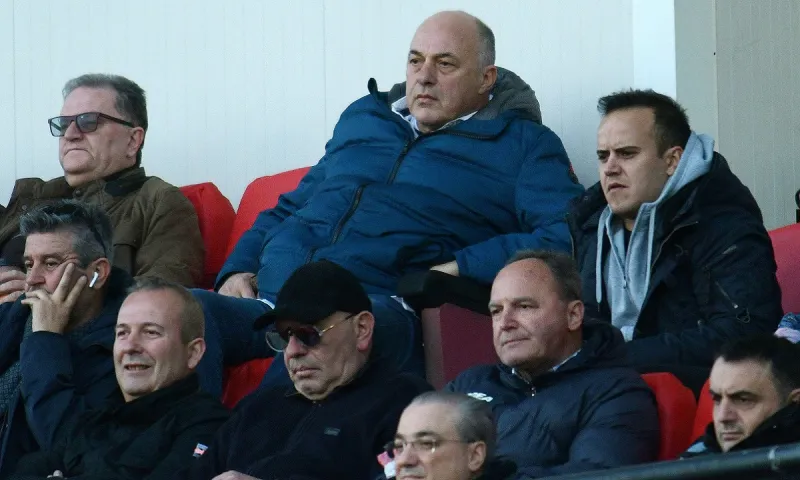 Μπέος: «Να μου πει ο Μαρινάκης αν του φέρθηκα καλά - Ο Κούγιας είναι ένας… Μίκυ Μάους»