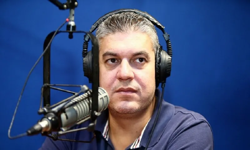Απίστευτο! «Επικήρυξαν» αθλητικούς συντάκτες στον Πειραιά (pic)