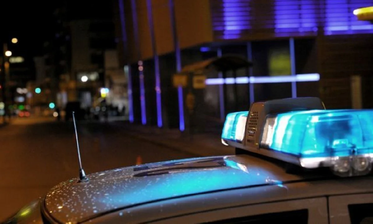 Άγρια δολοφονία στη Βούλα: Εκτέλεσαν άνδρα έξω από το σπίτι του στο κεφάλι