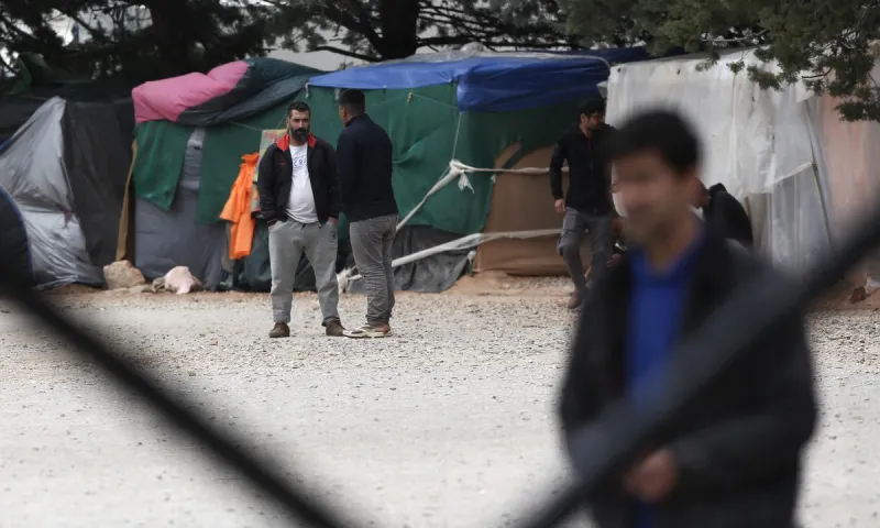 Μόρια: Αλλοδαπός κατηγορούμενος για φόνο προσπάθησε να αποπλανήσει παιδιά στην Καλλονή!
