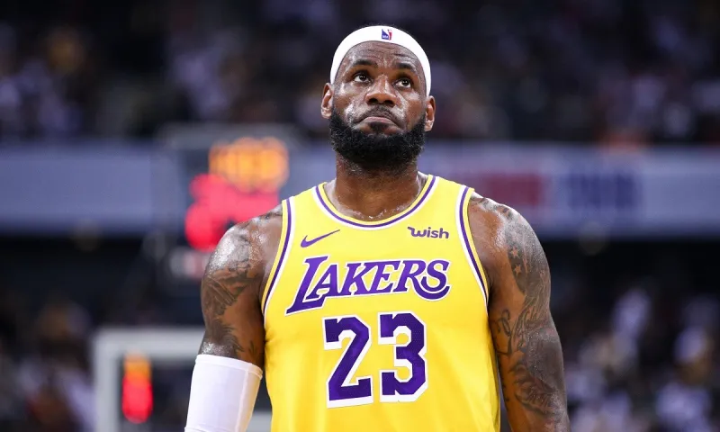 NBA: Ο ΛεΜπρόν θέλει να αγωνιστεί στο Ορλάντο (pic)