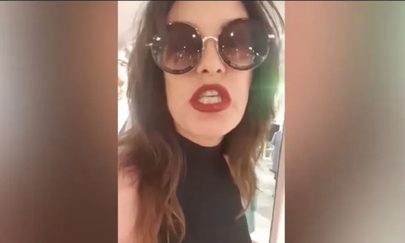 Η Ιωάννα Κουσκούση «ξαναχτυπά»: Τα βάζει με τον Χαρδαλιά για τον εγκλεισμό της στο Ψυχιατρείο