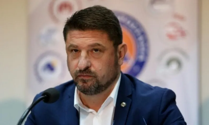Χαρδαλιάς: Πήγε Ζαχαράτο για να δει... Χαρδαλιά (vid)