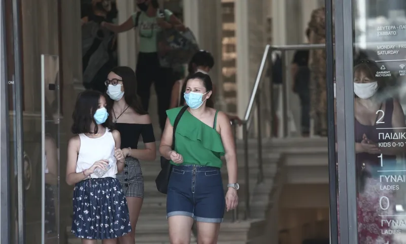 Κορονοϊός: Αυξάνονται τα κρούσματα και η ανησυχία -Τα νέα μέτρα (vid)