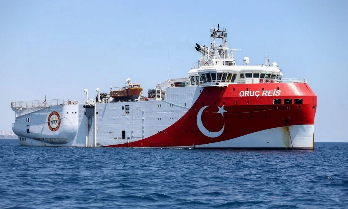 «Σε βάθος 20 μιλίων εντός ελληνικής υφαλοκρηπίδας το Oruc Reis!»