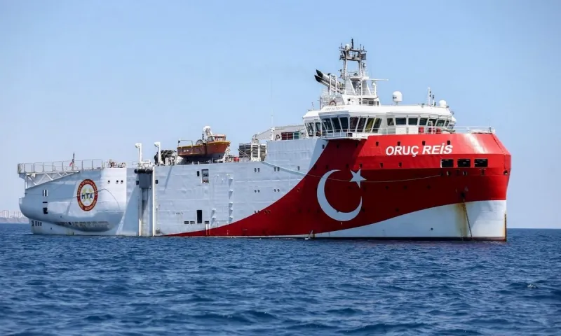 «Σε βάθος 20 μιλίων εντός ελληνικής υφαλοκρηπίδας το Oruc Reis!»