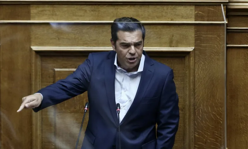 Τσίπρας σε Μητσοτάκη: «Αν φέρναμε τη συμφωνία με την Αίγυπτο θα μας κρεμούσατε στο Σύνταγμα»
