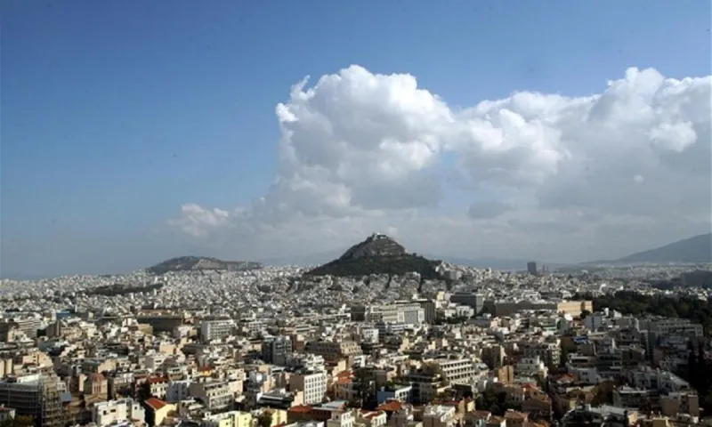 Καιρός 4/9: Γενικός αίθριος, μεμονωμένες καταιγίδες σε Μακεδονία και Θράκη