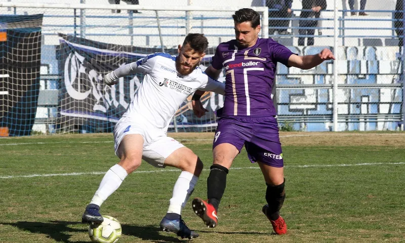 Football League: Οδεύει προς δύο ομίλους των 11 ομάδων