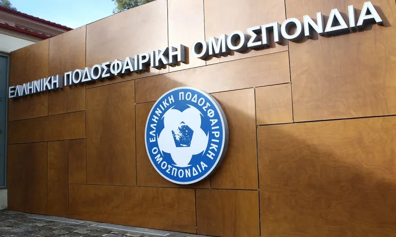 ΕΠΟ σε Ολυμπιακό: «Να ασχοληθούν με την ομάδα τους...»