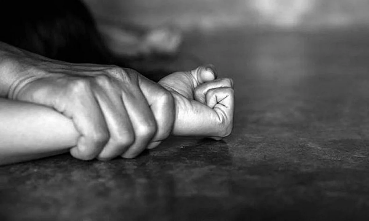 Σοκάρει η 20χρονη για τους δύο Πακιστανούς: «Με απήγαγαν, με πήγαν σπίτι τους και με βίασαν»