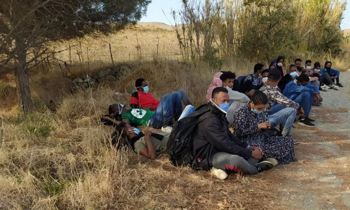 Δυτική Λέσβος: Έφτασε βάρκα με πρόσφυγες και μετανάστες