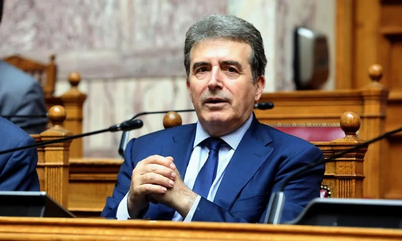 Χρυσοχοΐδης: Ανακοίνωσε πως μπαίνει σε καραντίνα!