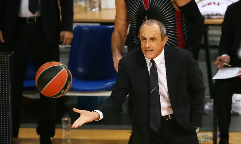 Μεσίνα: «Να διακοπούν τα ευρωπαϊκά πρωταθλήματα»
