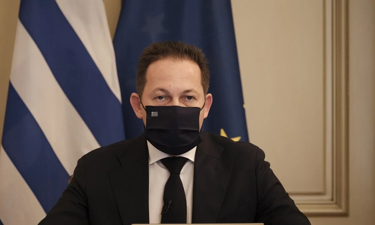 Πέτσας: Ανακοινώσεις για το άνοιγμα των Χριστουγέννων στις 13:30