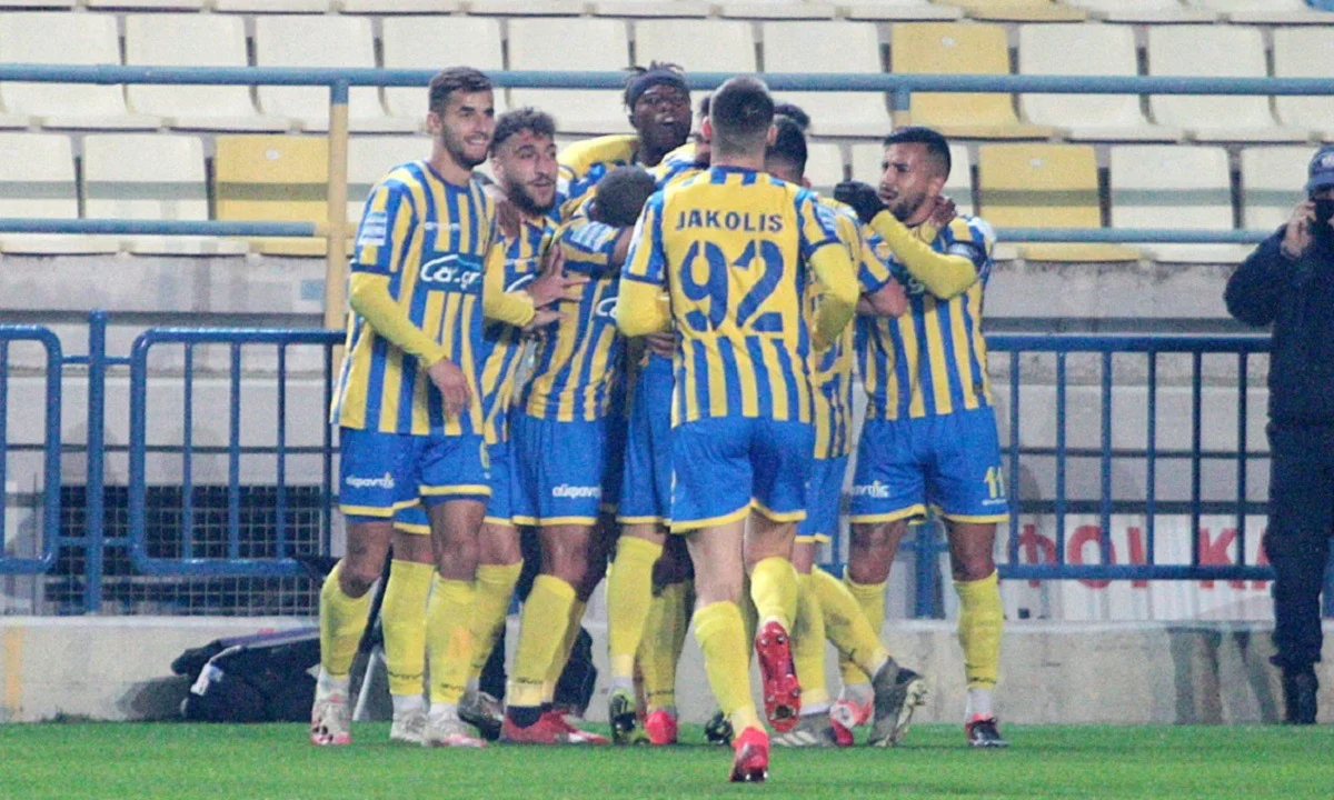 Παναιτωλικός - ΑΕΛ 2-1: Πρώτη νίκη με Βέργο και Κνετ