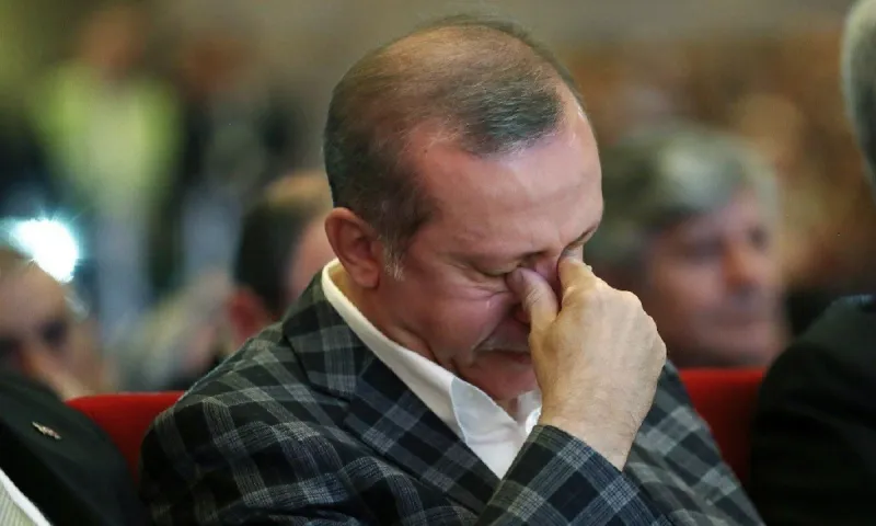 Ελληνοτουρκικά: Δημοσκόπηση σοκ για τον Ερντογάν - Από ποιον χάνει ο Τούρκος πρόεδρος
