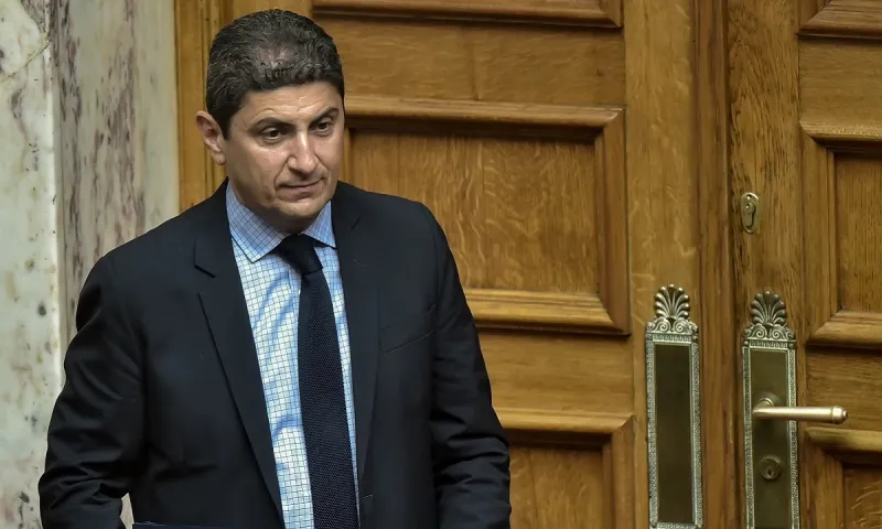 Σαράντα ΕΠΣ κατά Αυγενάκη: «Μεθοδεύσεις με στόχο την άλωση της ΕΠΟ»