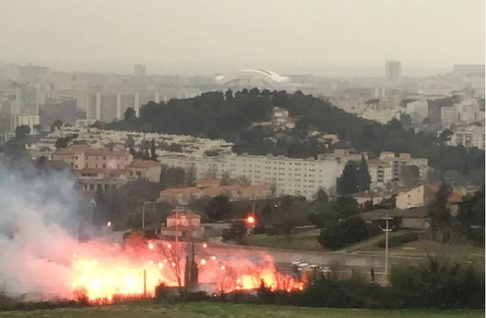 Μαρσέιγ: Εξαγριωμένοι οπαδοί έβαλαν φωτιές στο προπονητικό κέντρο! (vids+pics)