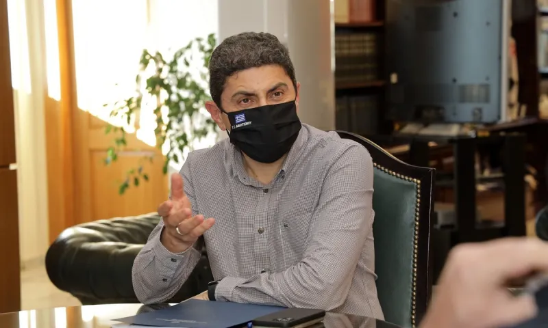 ΚΚΕ κατά Αυγενάκη: «Να μην εφαρμοστεί ο αποκλεισμός των Αθλητικών Σωματείων από τις γηπεδικές εγκαταστάσεις»